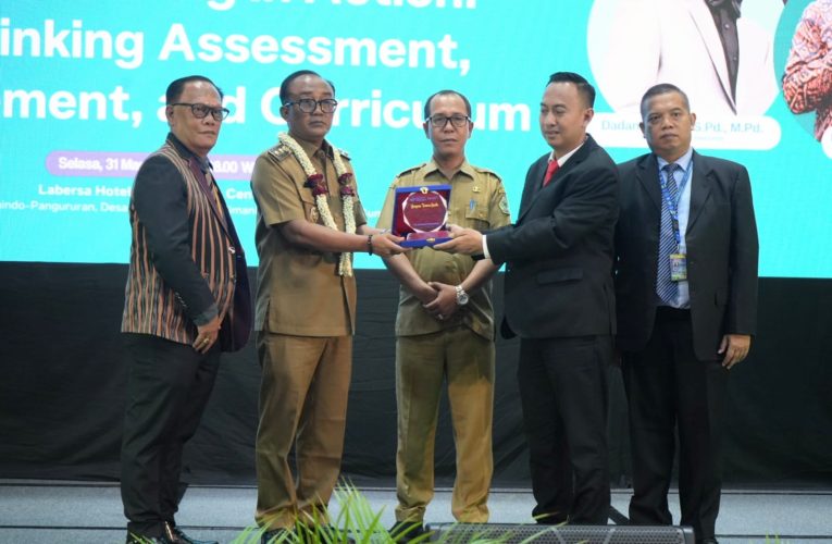 Wabup Samosir Buka Pelatihan Pembelajaran Berbasis Digital, Koding dan Deep Learning