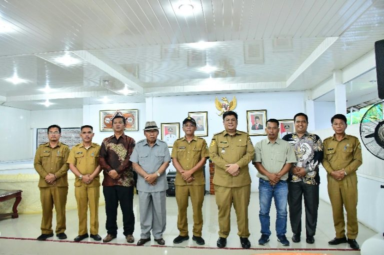 Bupati Samosir Dukung Perayaan Paskah dan Pengukuhan Pengurus Sonak Malela