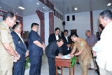 ATAS USULAN BUPATI SAMOSIR, DPRD TETAPKAN 13 PROGRAM PEMBENTUKAN PERDA TAHUN 2025 