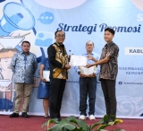 DUKUNG PARIWISATA SAMOSIR, WABUP SAMOSIR APRESIASI WAKIL KETUA KOMISI VII DPR RI LAMHOT SINAGA BERSAMA KEMENPAR RI SOSIALISASIKAN STRATEGI PROMOSI DAN PEMASARAN EVENT DAERAH 