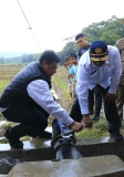 Bupati Samosir Resmikan dan Serah Terima PLTS Pompa Air Peningkatan Produktivitas Pertanian 