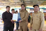 Perdana Tahun 2024 Bupati Samosir Lanjutkan Pelayanan Melalui Bunga Desa
