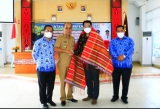 Buka Bimtek Penyusunan ANJAB, ABK dan EVJAB, Wabup Samosir: Manfaatkan Bimtek Dengan Baik Untuk Pencapaian 10 Program Unggulan Yang Telah Ditetapkan Dalam RPJMD