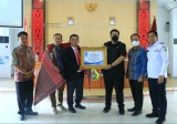 Hibahkan Lahan ke Pemkab Samosir, Bupati Samosir Sampaikan Penghargaan Kepada Tumbur Naibaho